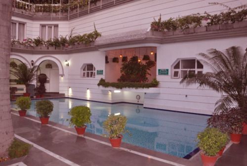 Grand Continental Hotel Prayagraj Bagian luar foto