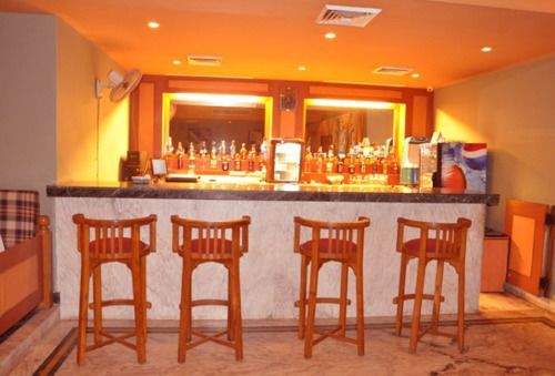 Grand Continental Hotel Prayagraj Bagian luar foto